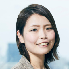 青柳 歩 氏